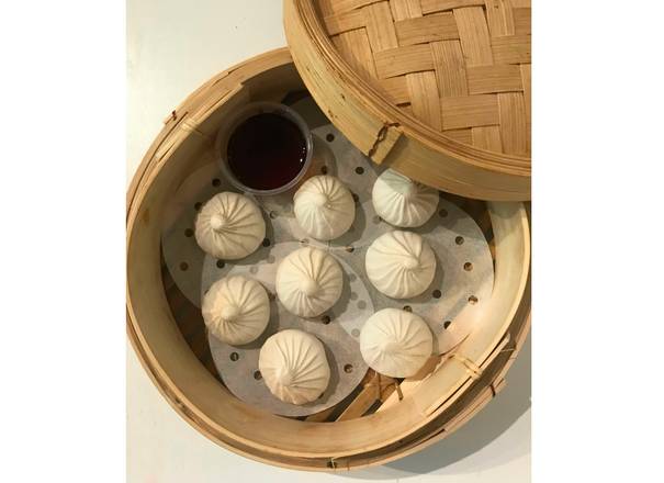 8B. Soup Dumplings(Pork) (8pcs) 小笼包 (8件) Xiao long bao